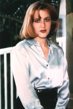 Gillian Anderson pic loading...