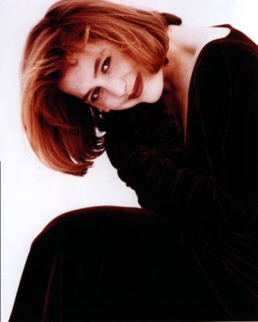 Gillian Anderson pic loading...