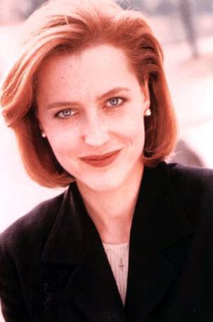 Gillian Anderson pic loading...