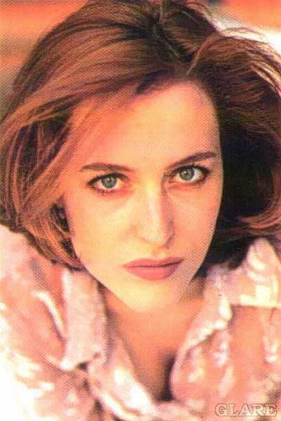 Gillian Anderson pic loading...