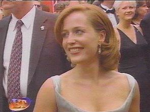 Gillian Anderson pic loading...