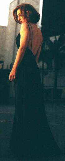 Gillian Anderson pic loading...