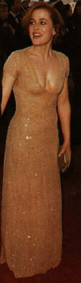 Gillian Anderson pic loading...