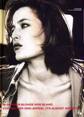 Gillian Anderson pic loading...