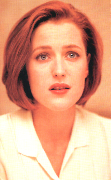 Gillian Anderson pic loading...