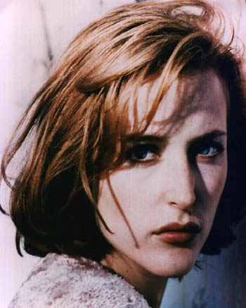 Gillian Anderson pic loading...