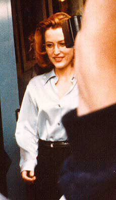 Gillian Anderson pic loading...