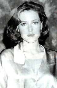 Gillian Anderson pic loading...