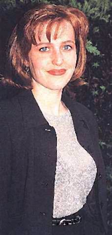 Gillian Anderson pic loading...
