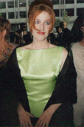Gillian Anderson pic loading...