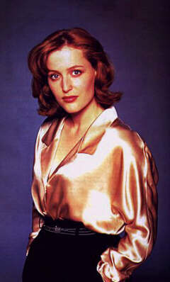 Gillian Anderson pic loading...