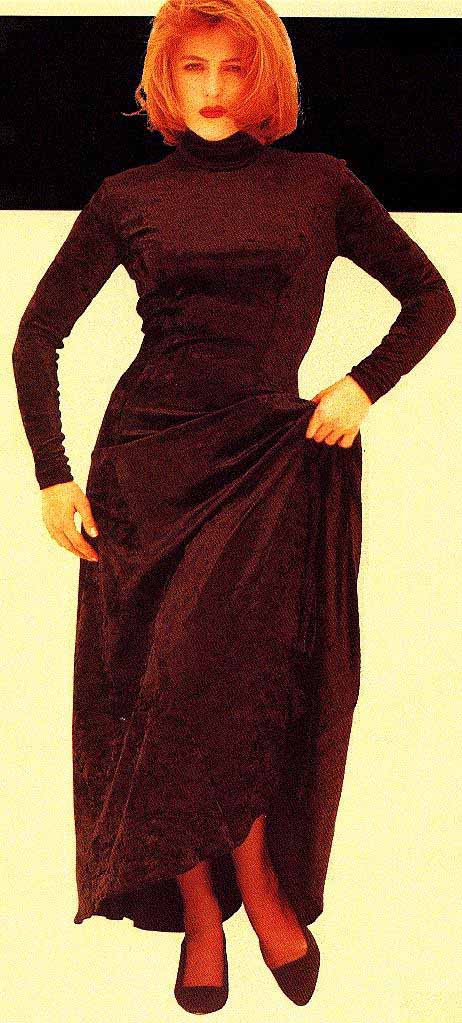 Gillian Anderson pic loading...