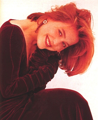 Gillian Anderson pic loading...