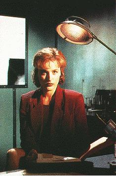 Gillian Anderson pic loading...