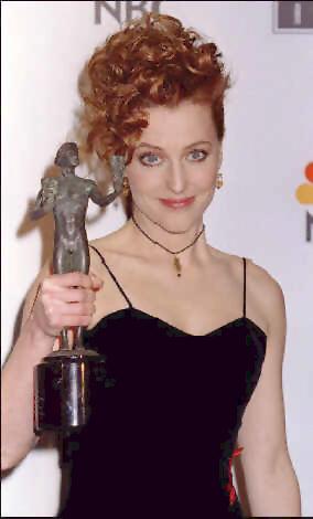 Gillian Anderson pic loading...
