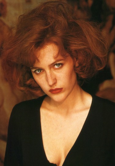 Gillian Anderson pic loading...