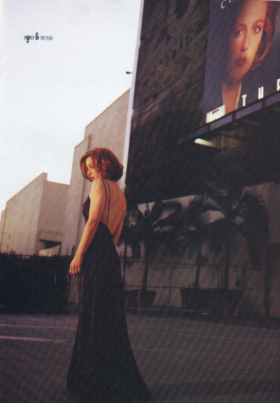 Gillian Anderson pic loading...