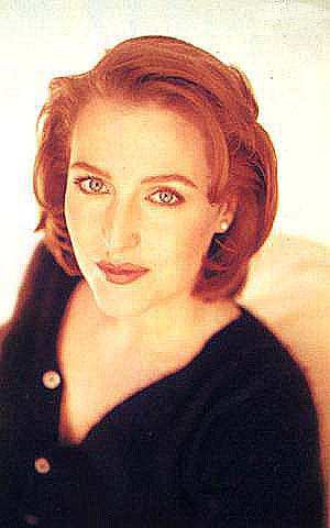 Gillian Anderson pic loading...