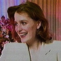 Gillian Anderson pic loading...