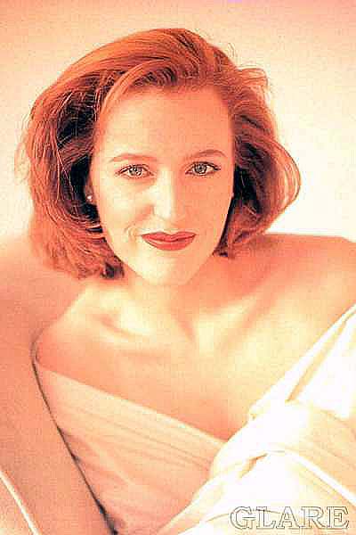 Gillian Anderson pic loading...