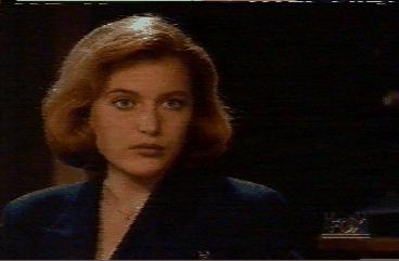 Gillian Anderson pic loading...