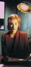 Gillian Anderson pic loading...