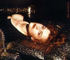 Gillian Anderson pic loading...