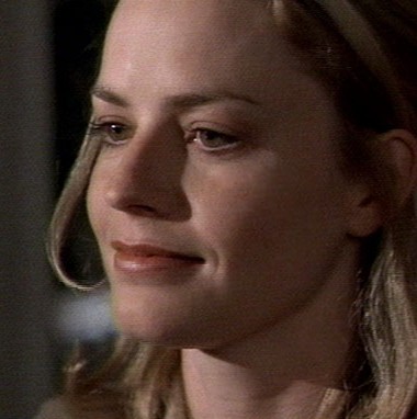 Elisabeth Shue pic loading...