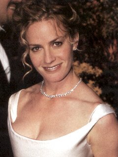 Elisabeth Shue pic loading...