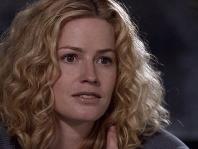 Elisabeth Shue pic loading...