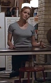 Elisabeth Shue pic loading...