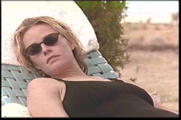 Elisabeth Shue pic loading...