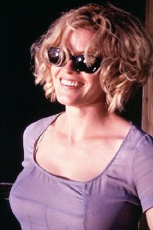 Elisabeth Shue pic loading...
