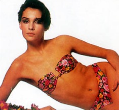 Famke Janssen pic loading...