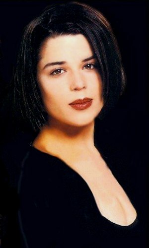 Neve Campbell pic loading...