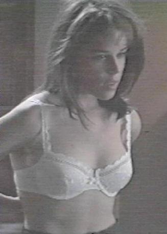 Neve Campbell pic loading...