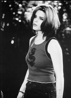 Neve Campbell pic loading...