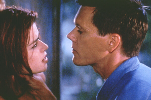 Neve Campbell pic loading...