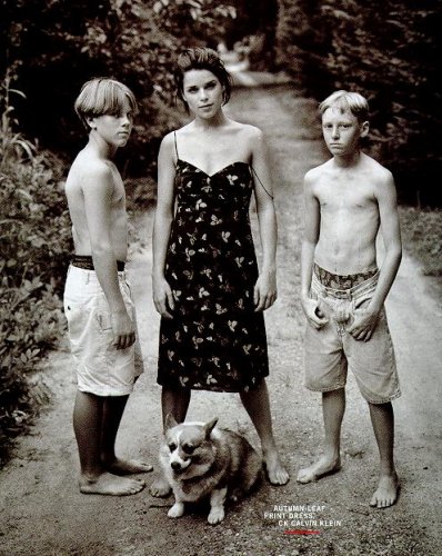 Neve Campbell pic loading...