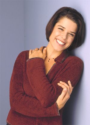Neve Campbell pic loading...