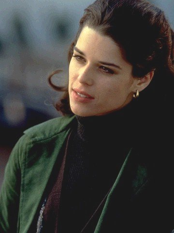 Neve Campbell pic loading...