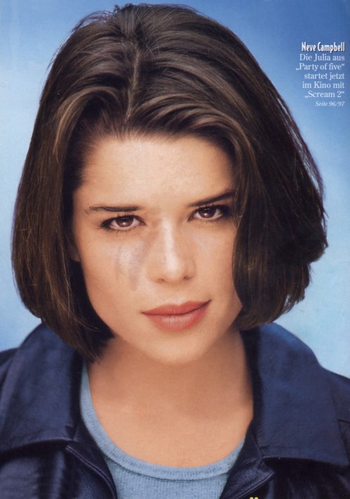 Neve Campbell pic loading...