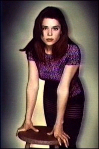 Neve Campbell pic loading...