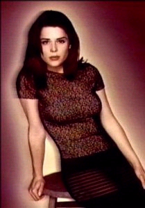 Neve Campbell pic loading...